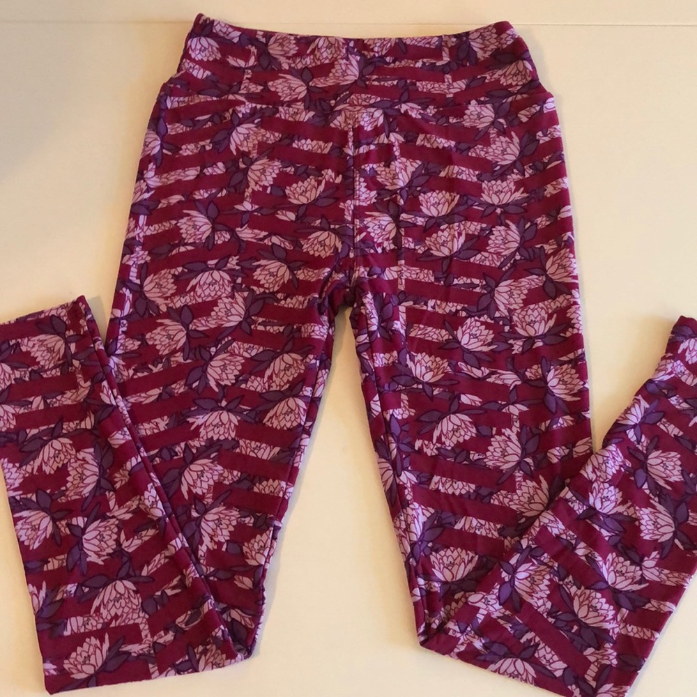 NWOT Lularoe OS leggings